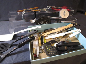 lot 48 image: Kitchen Utensils