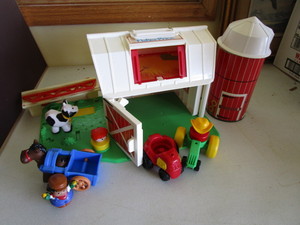 lot 116 image: FP Barn & Silo