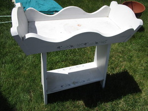 lot 132 image: Planter Stand