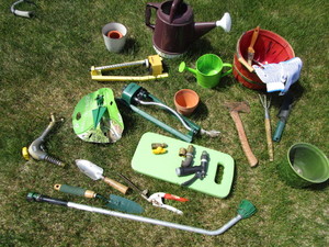 lot 139 image: Gardening Package