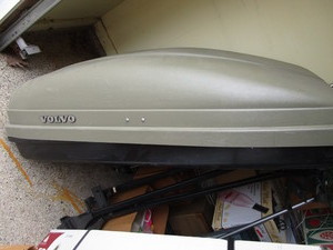 lot 154 image: Volvo Car Top Carrier, Thule Brackets