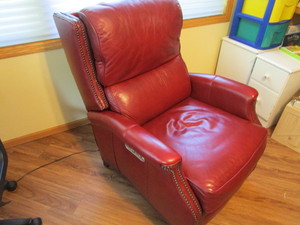lot 4 image: Flexsteel Power Recliner