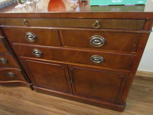 lot 7 image: Drexel Duncan Phyfe Side Server