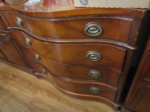 lot 9 image: Duncan Phyfe Bow Front Server