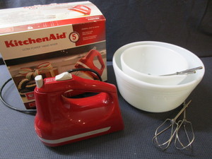lot 170 image: Kitchen Aid Hand Mixer, Bowls