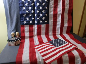 lot 221 image: Nylon USA Flag & Busts