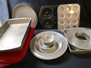 lot 240 image: Pamp. Chef, Pans