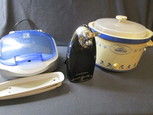 lot 246 image: Crock Pot, Grill, Opener
