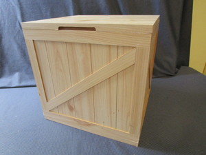 lot 250 image: Wooden Trunk