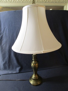 lot 262 image: Table Lamp