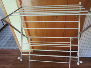 lot 269 image: Drying Rack