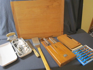 lot 282 image: Cut Board, Knives