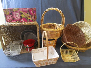 lot 300 image: Baskets