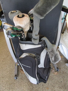 lot 308 image: Warrior Golf Clubs, Taylor Made Bag
