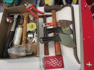lot 323 image: Tools, Padlocks