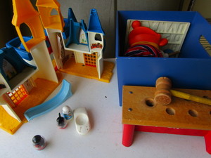 lot 334 image: PlaySkool, Disney