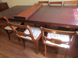 lot 1 image: Drexel Duncan Phyfe Dine Set