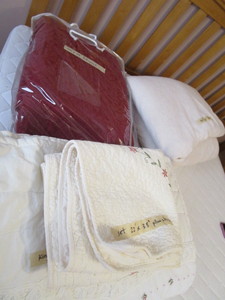 lot 378 image: King Size Bed Linens