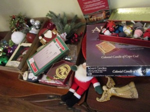 lot 410 image: Christmas Decorations