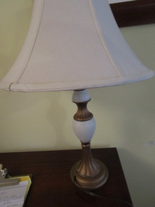lot 420 image: Table Lamp