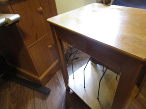 lot 428 image: File Stand & Cabinet