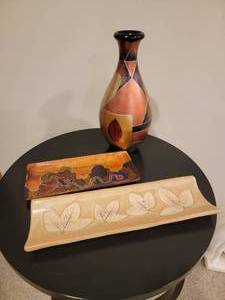 lot 33 image: Elegant Natural Leaf Themed Dcor