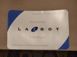 lot 3 image: Amazing La-Z-Boy Patterned Armchair