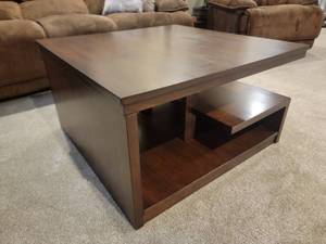 lot 6C image: Stunning Modern Design Cocktail Table