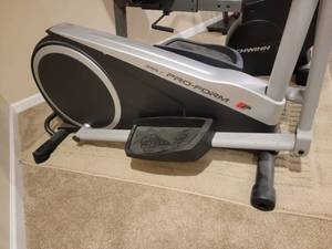 lot 7 image: Pro-Form 395E Elliptical Fitness Machine
