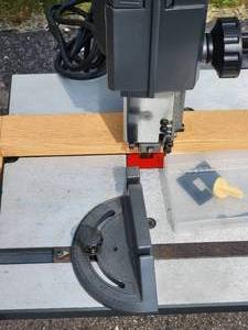 lot 47 image: Sears Craftsman 2 Wheel Bandsaw - 113.244580