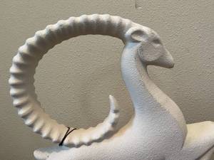 lot 68 image: Vintage Royal Haeger Gazelle Statue