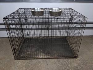 lot 91 image: Folding Double Door Crate, XL Kennel w Pair of Silver Bowls