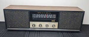 lot 77 image: Vintage Nuvox RS1700 Solid State AMFM Multiplex Stereo Radio