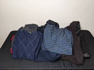 lot 124 image: Various Sized Mens Clothing