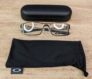 lot 92A image: NEW Oakley Eyeglasses with Display Lenses   L