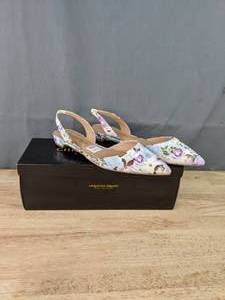 lot 129 image: New Christian Siriano Floral Print Womens Size 9.5 Shoes  K