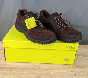 lot 29 image: NEW Womens Hotter HikingWalking Shoes Size 10 K