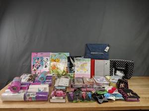 lot 136 image: Poster Painting Sets, Notepads, Clothing Patterns, Betty Boop Clock, Hello Kitty Bag and More   K