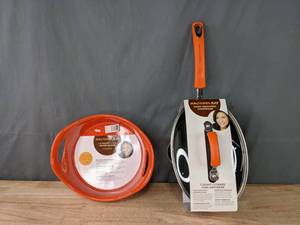 lot 140 image: New Rachel Ray Round Baker and Covered Oval Saucepan   K