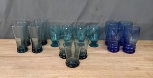 lot 124 image: Set of 15 Blue Libbey Drinking Glasses K