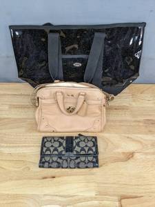 lot 162 image: Gorgeous Coach Tote Bag, Purse, and Wallet A