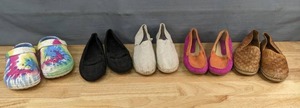 lot 115 image: Lot of 5 Womens Shoes Patricia Nash, Vaneli, Bobs, Crocs Sizes 7-7.5 A