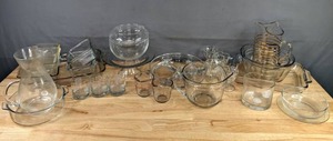 lot 188 image: Assorted Glass Kitchen Items Mixing Bowls, Baking Dishes, Measuring Cups, Pitchers, and More B