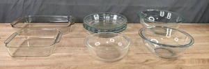 lot 178 image: Glass Baking Pans, Serving Bowls and Pie Plates B