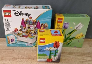 lot 52A image: New Lego Disney Ariel, Belle, Cinderella and Tianas Storybook Adventures, Lego Flower and Tulip Sets   M