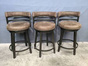 lot 156A image: Set of 3 Short Back Upholstered Barstools B