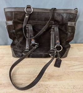 lot 24 image: Coach Womens Brown Leather Tote Shoulder Bag D