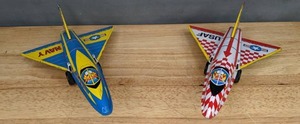 lot 41 image: Vintage Small Toy Tin Airplanes, USAF & NAVY D