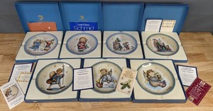 lot 63B image: (7) Schmid Hummel Collectors Plates Christmas 1978-1984 Series  D