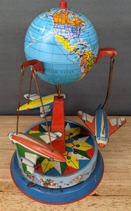 lot 50B image: Vintage Wind-Up Tin Toy Airplane Carousel  D